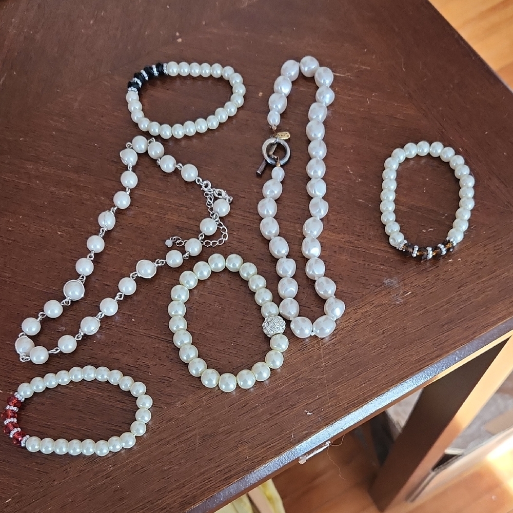 Costume Pearl Jewelery